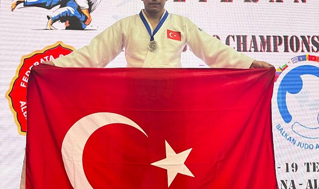 Yunusemreli veteran judocudan çifte madalya