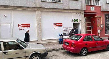 Zemin kattaki eski fitness salonunu camiye çevirdiler