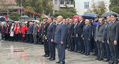Zonguldak'ta 29 Ekim Cumhuriyet Bayramı çelenk töreni gerçekleştirildi