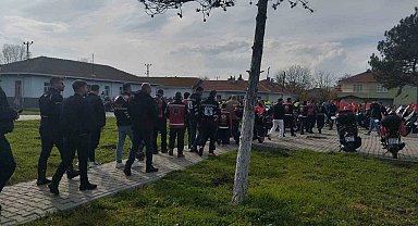 300 motosikletli, konvoyla şehit ailesine taziyede bulundu