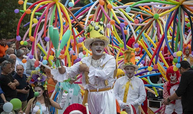 4. Ulusulararası Tarsus Festivali renkli görüntülerle başladı