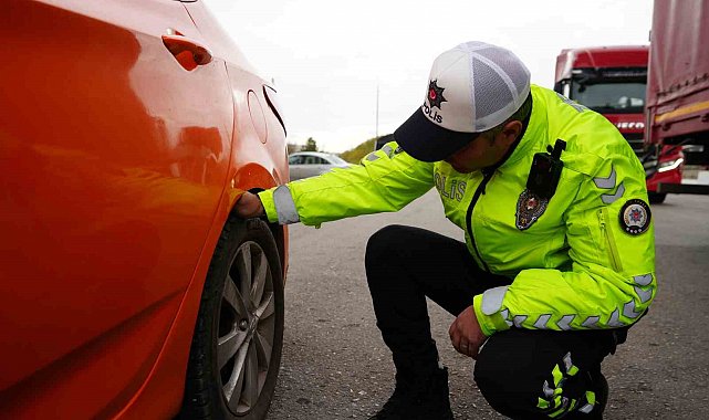 43 ilin geçiş güzergahında "zorunlu kış lastiği" denetimi: Araçlar tek tek durduruldu