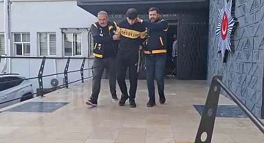 45'ten fazla bıçak darbesiyle eşini öldüren şüpheli adliyeye sevk edildi