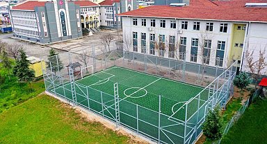 6 ilçedeki kırsala 12 futbol sahası
