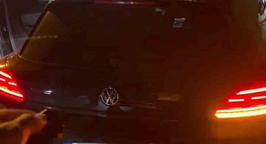 Abartılı egzozla tehlikeli sollama yapan sürücü cezadan kaçamadı