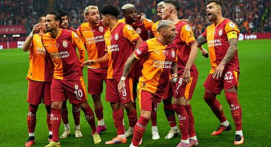 Abdülkerim Bardakcı, Galatasaray ile ligde 100. maçını oynadı
