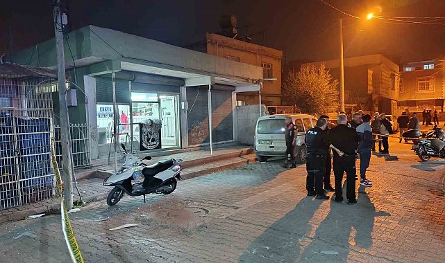 Adana'da erkek kuaföründe silahlı kavga: 7 yaralı