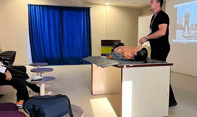 ADÜ Hastanesi personeline Temel Yaşam Desteği eğitimi verildi