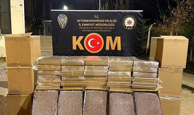 Afyonkarahisar'da yaklaşık 300 bin adet doldurulmuş kaçak makaron ele geçirildi