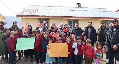 Ağrı'da "Okulum Beni Bekler Projesi" ile 9 yaşındaki öğrenci yeniden okula döndü
