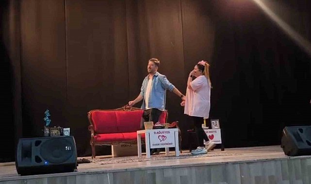 Ağrı'da "Ruh öküzüm" tiyatro oyunu sahnelendi