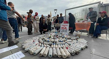 Akademisyen ve gönüllüler 2 ayda 100 bin sigara izmariti topladı