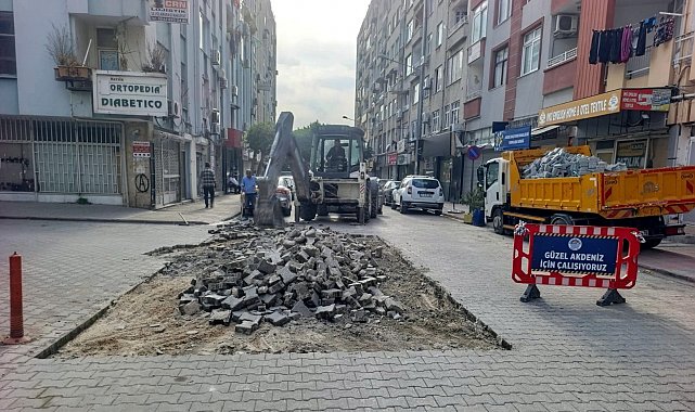 Akdeniz'de sokak yenileme çalışmaları sürüyor