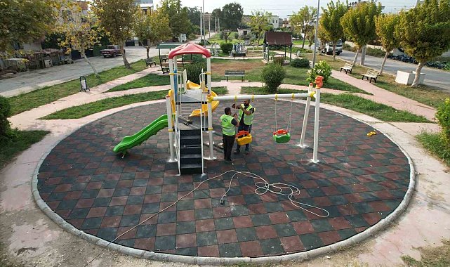 Akdeniz'in parklarında yenileme çalışmaları devam ediyor