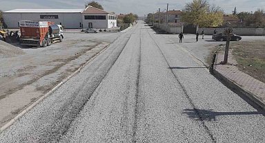 Alaca'da sokaklar asfaltlanıyor, yılların kanal sorunu çözülüyor