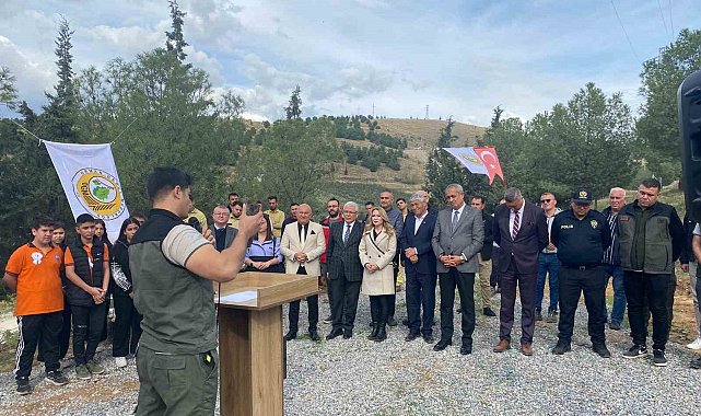 Alaşehir'de 3 bin fidan toprakla buluştu