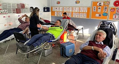 Altıntaş Zafer İlkokulunda kan bağışı kampanyası