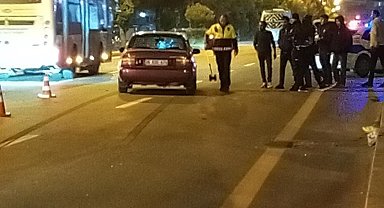 Ankara'da karşıdan karşıya geçerken aracın çarptığı yaya yaralandı