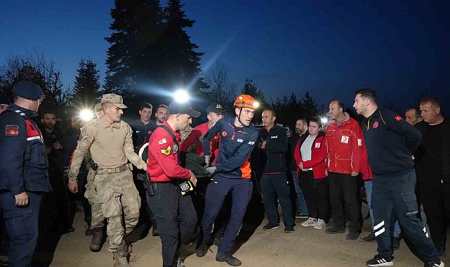 Anne ve oğlunun cenazeleri, Adli Tıp Kurumu'na gönderildi