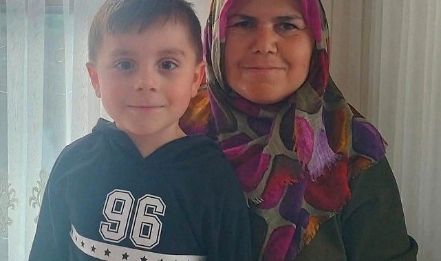 Annenin donarak, oğlunun düşerek öldüğü üzerinde duruluyor