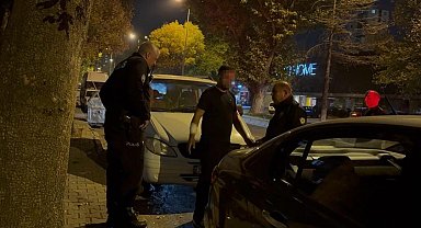 Annesinden para alamayınca kendine zarar vermeye kalktı