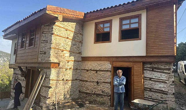 Antalya'da ata mirası tarihi düğmeli evler restore ediliyor