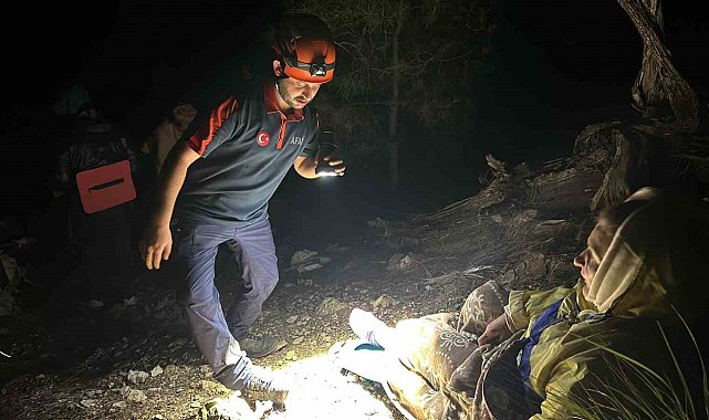 Antalya'da dağlık alanda mahsur kalan Ukraynalı kadın kurtarıldı