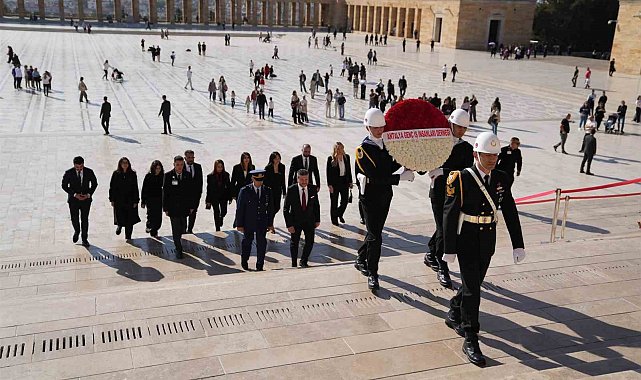ANTGİAD'dan Anıtkabir ziyareti