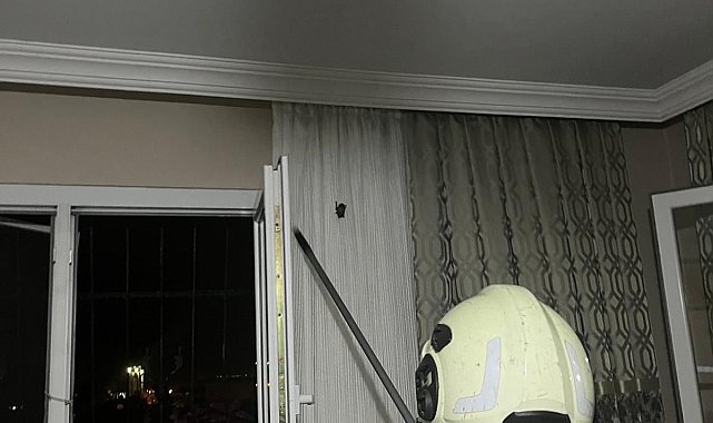 Arsuz'da eve giren yarasayı itfaiye yakaladı