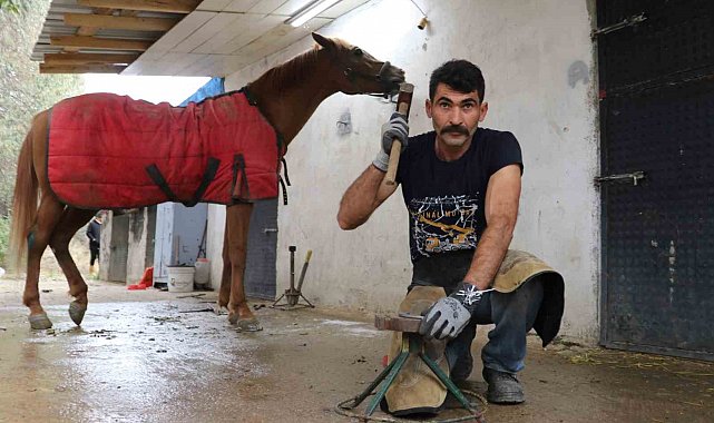 Asırlık gelenek bitiyor, son ustalar çalışmaya devam ediyor