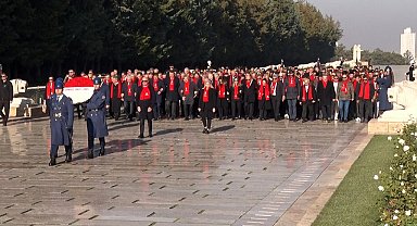 ASO'dan kuruluş yıl dönümüne Anıtkabir ziyareti