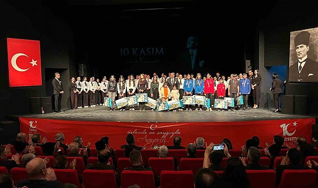 Atatürk, Bitlis, Van ve Hakkâri'de anıldı