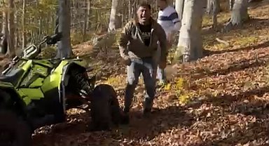 ATV ile takla attı