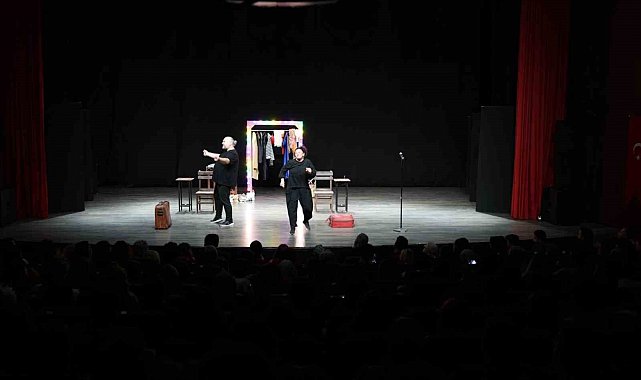 Aydın Büyükşehir Belediyesi Şehir Tiyatroları'nda yeni sezon başladı