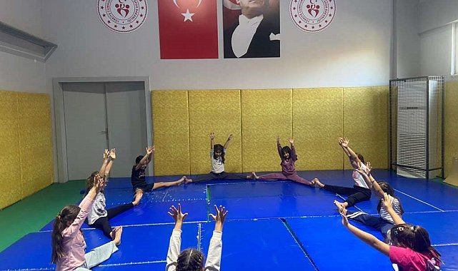 Aydın'da gençler hem sporu seviyor, hem de eğleniyor