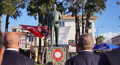 Ayvalık'ta öğretmenler günü coşkuyla kutlandı