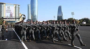 Azerbaycan, Karabağ Zaferi'nin 5. yılını askeri geçit töreniyle kutladı