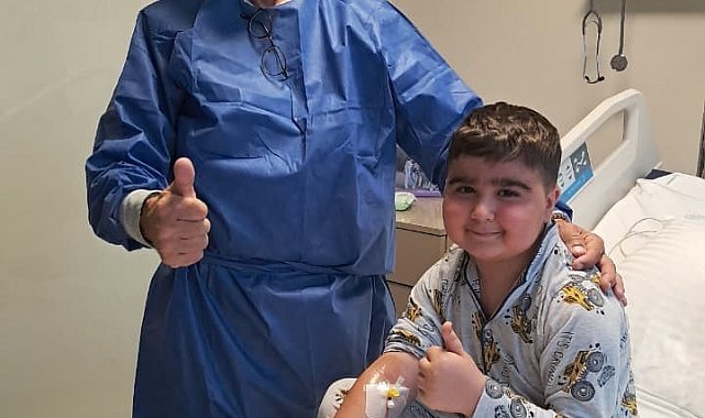 Azerbaycanlı 8 yaşındaki çocuk, kemik iliği nakliyle Türkiye'de hayata tutundu