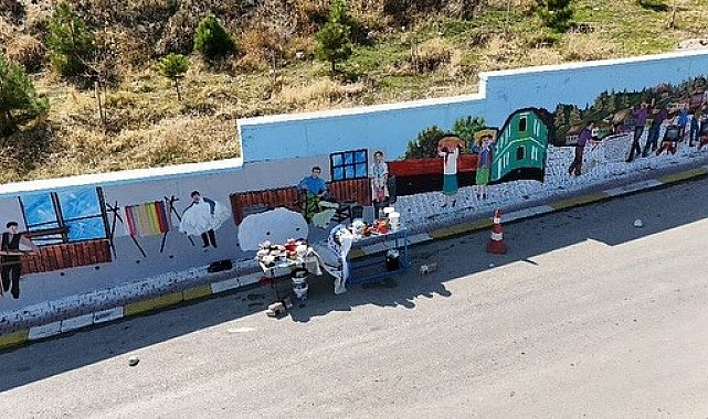 Babadağ duvar resimleriyle güzelleşiyor