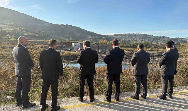 Bafra'da OSB'leri birbirine bağlayacak dev köprü hızla yükseliyor