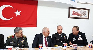 Bakan Güler'den şehit ailelerine ziyaret