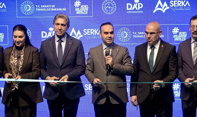 Bakan Kacır: "Türkiye Yüzyılı'nı kararlılıkla inşa ediyoruz"