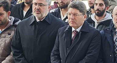 Bakan Tunç vefat eden vatandaşların cenaze törenlerine katıldı