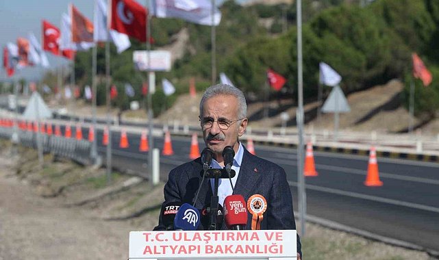 Bakan Uraloğlu: "38 kilometrelik bisiklet yolunun yapım çalışmalarına devam ediyoruz"
