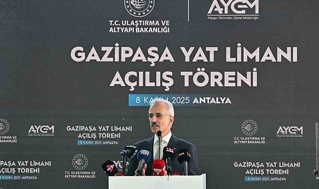 Bakan Uraloğlu: "Antalya-Mersin Bölünmüş Yol Projesinde 440 kilometrenin 400 kilometresini bitirdik"