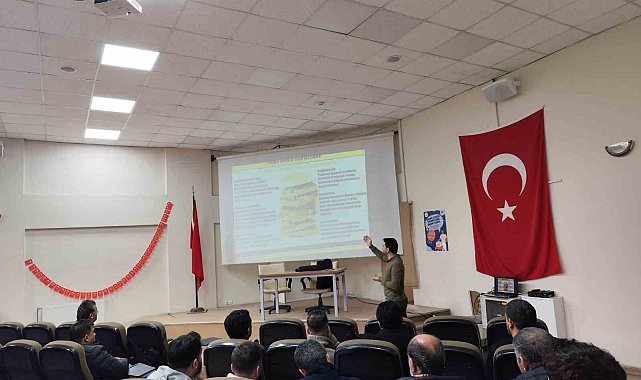 Bakım personellerine sağlıklı beslenme ve hijyen eğitimi