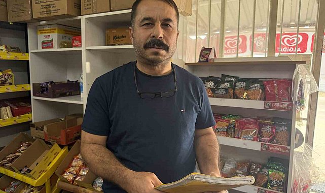 Bakkalın veresiye defterini satın alan gizemli hayırsever, borçları ödeyip defteri yaktı