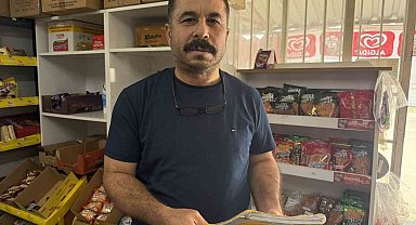 Bakkalın veresiye defterini satın alan gizemli hayırsever, borçları ödeyip defteri yaktı