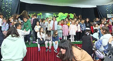 Balıkesir'de amatörlerin oyunu ayakta alkışlandı
