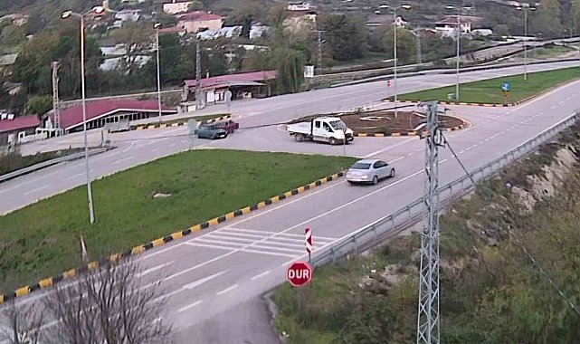 Bartın'da kaza anı güvenlik kamerasında